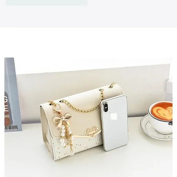 Small Retro Classic Messenger Bag for Women - Shoulder, Crossbody, Clutch Purse - Picture 6 of 7